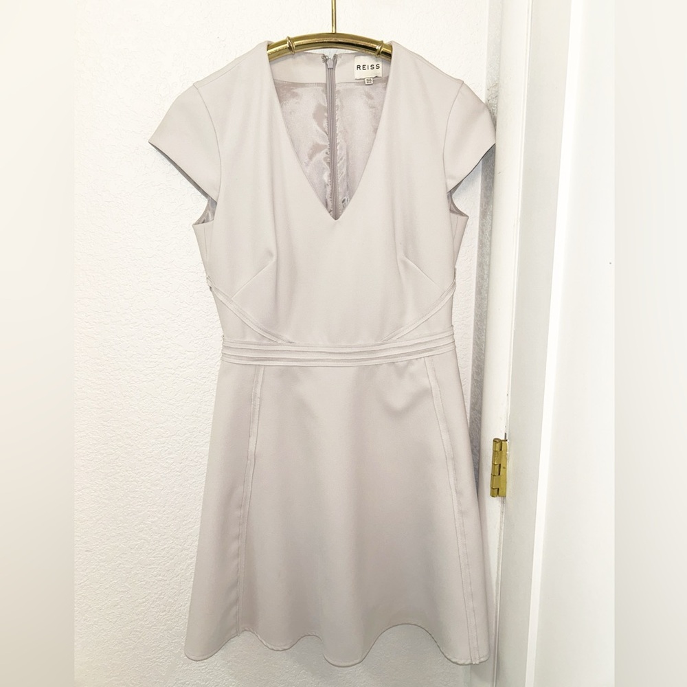 REISS The Alsace Raw Edge Deep V Fit & Flare Cap Sleeve in Lilac Wash SZ: 8